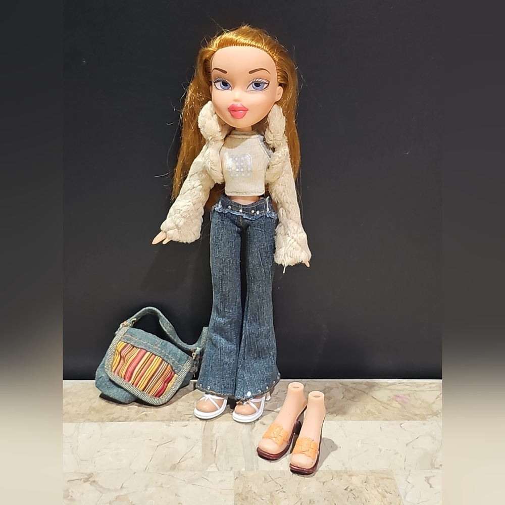 BRATZ DOLL Slumber Party MEYGAN - MGA (2003) Collectible Figure Toy